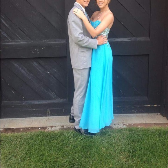 Prom dress - Picture 7 of 16